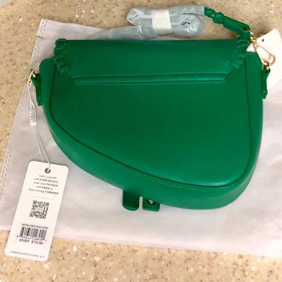 VICI UE Kelly green saddle bag. NEW includes 2 different straps SUG RE $70 - Picture 9 of 16